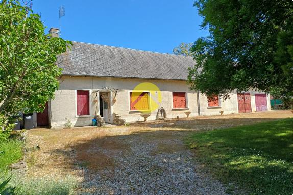 LONGERE - Terrain 7000 M2 (Rare)
