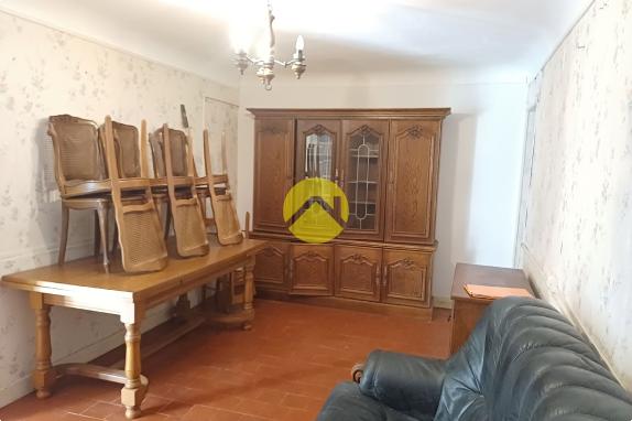 LONGERE - Terrain 7000 M2 (Rare)