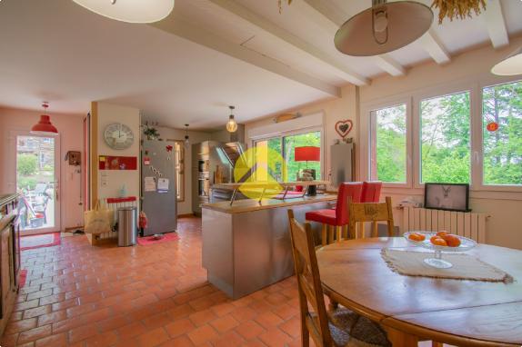 Magnifique maison sur 2.7Ha