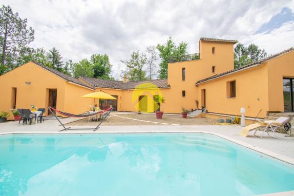 Magnifique maison sur 2.7Ha