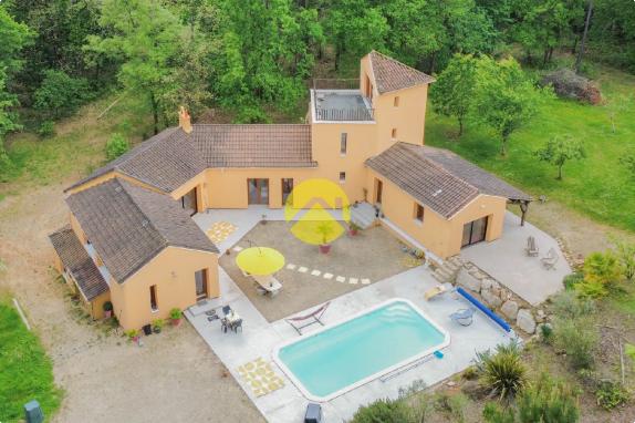 Magnifique maison sur 2.7Ha