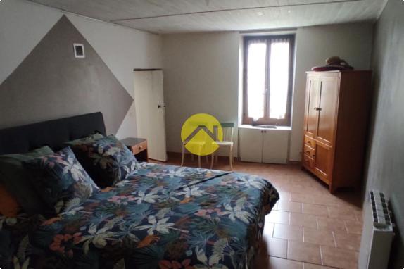 maison bord de route