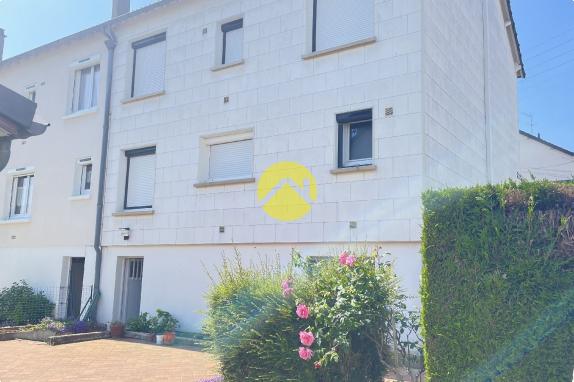 MAISON DE VILLE