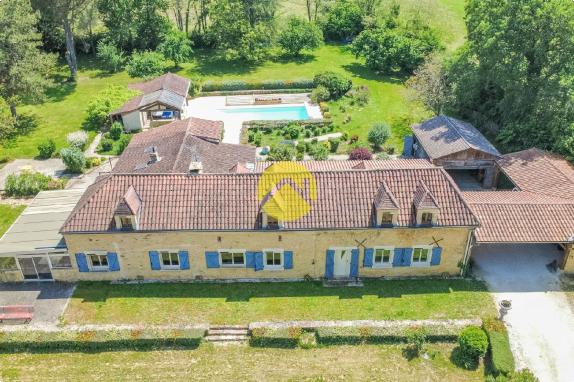Magnifique longère 395m2 habitable