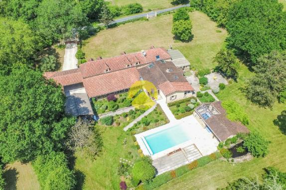 Magnifique longère 395m2 habitable