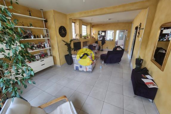 APPARTEMENT AVEC TERRASSE
