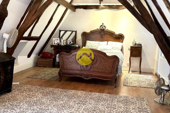 MAISON DE VILLAGE EN PIERRE