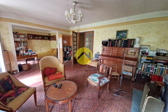 MAISON DE MAÎTRE AVEC GRAND PARC 