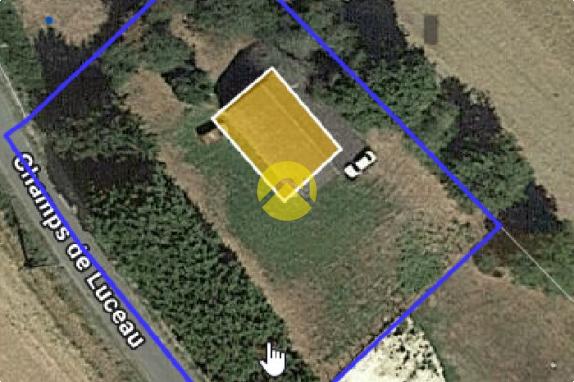 TERRAIN de 2186 m² AVEC HANGAR