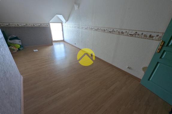 Maison de bourg.Potentiel 150m2