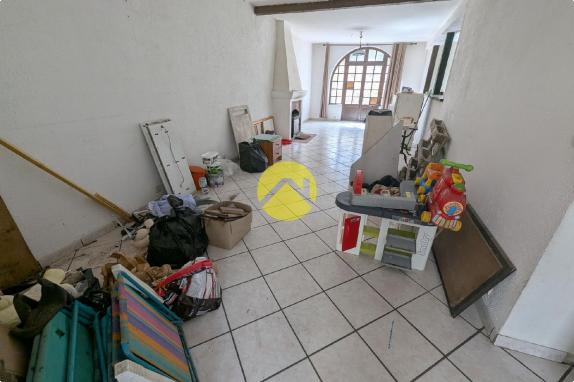 Maison de bourg.Potentiel 150m2