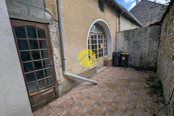 Maison de bourg.Potentiel 150m2