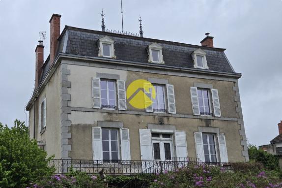 MAISON BOURGEOISE