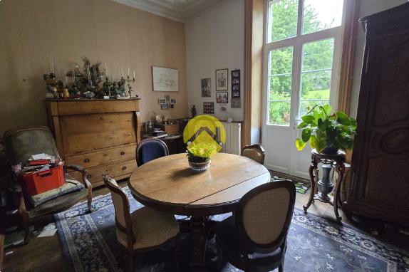 MAISON BOURGEOISE