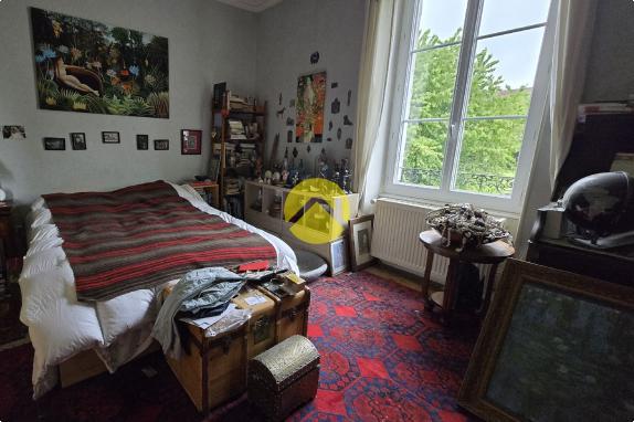 MAISON BOURGEOISE