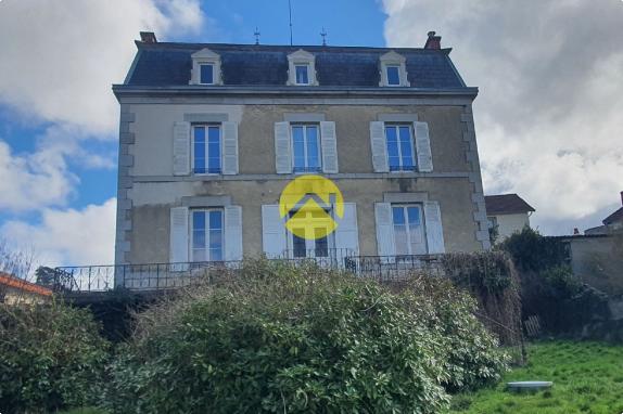 MAISON BOURGEOISE