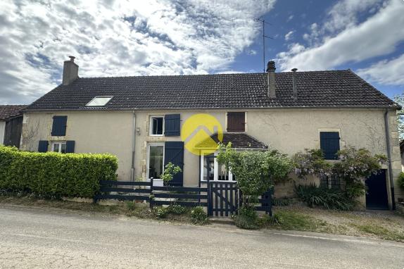 LONGÈRE FAMILIALE RÉNOVÉE AVEC VUE