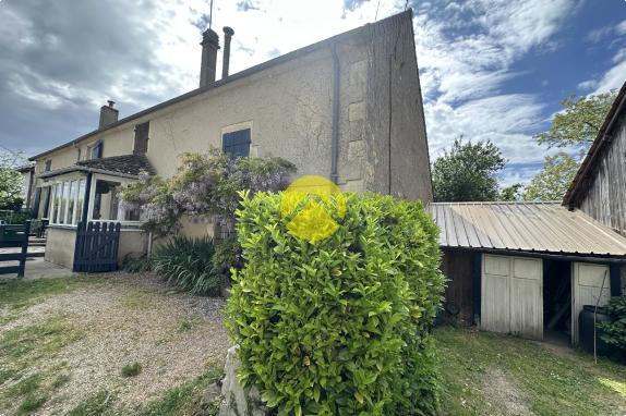 LONGÈRE FAMILIALE RÉNOVÉE AVEC VUE