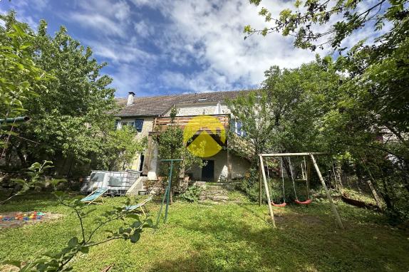 LONGÈRE FAMILIALE RÉNOVÉE AVEC VUE