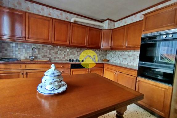 PAVILLON FAMILIAL A RENOVER