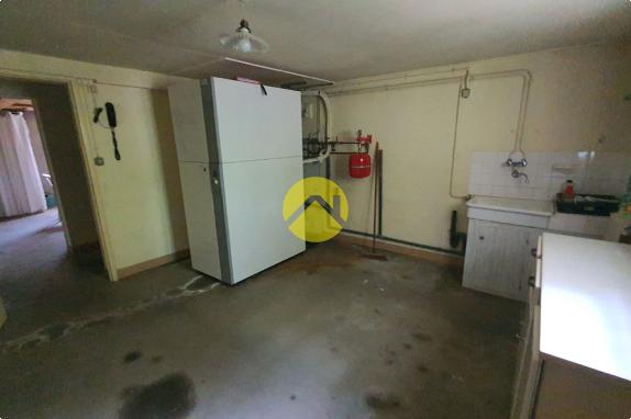 maison dans bourg thermal