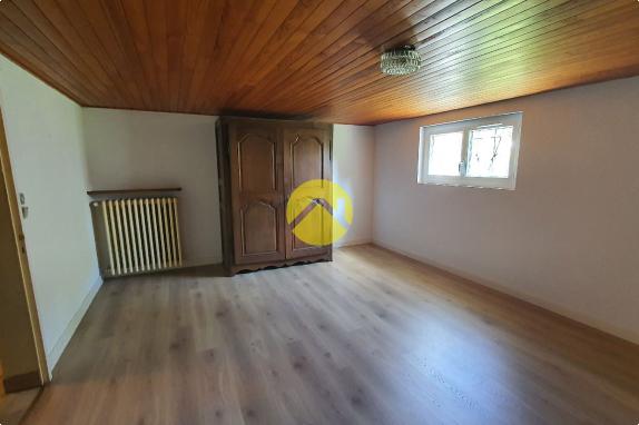 maison dans bourg thermal