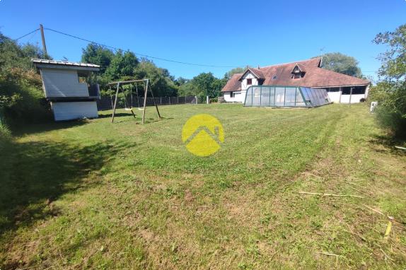 Longère dans son cadre bucolique