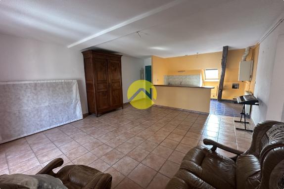 IMMEUBLE 3 LOGEMENTS AVEC TERRAIN