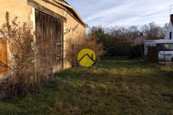 Corps de ferme proche village