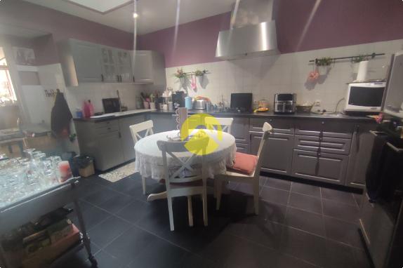 IMMEUBLE MIXTE/LICENCE IV