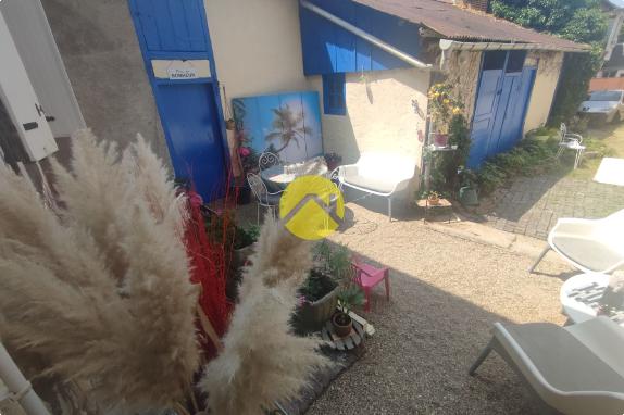 IMMEUBLE MIXTE/LICENCE IV