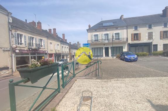 IMMEUBLE MIXTE/LICENCE IV