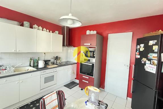 APPARTEMENT AVEC GARAGE