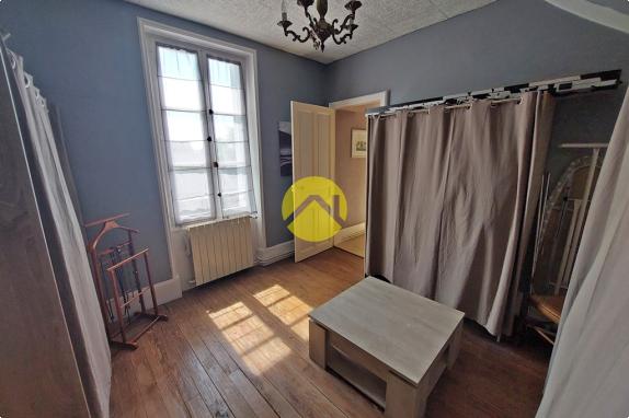 HABITABLE DE SUITE AVEC DÉPENDANCES