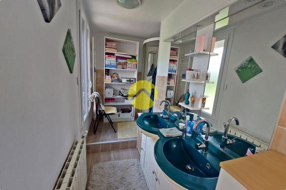 HABITABLE DE SUITE AVEC DÉPENDANCES
