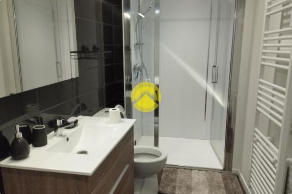Appartement refait à neuf + local c