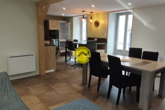 Appartement / Immeuble Vic sur cere, 5 pièces à vendre