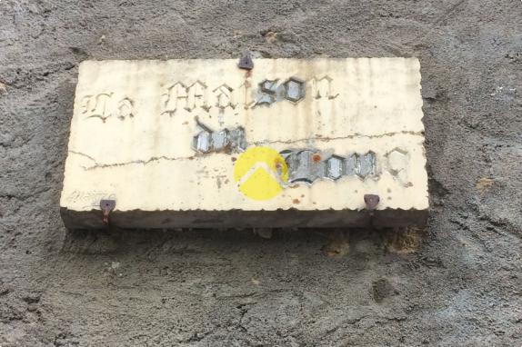 LONGERE DU BOUT DU MONDE