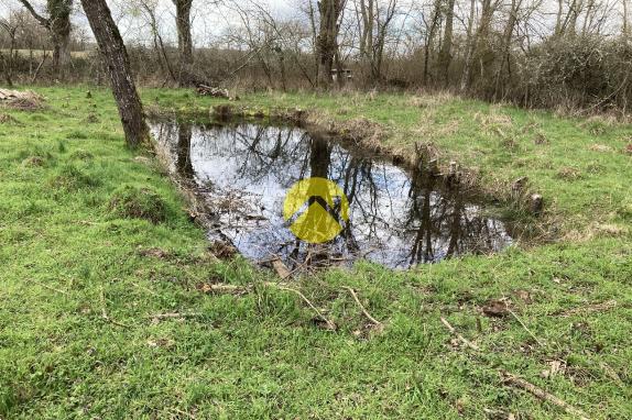 LONGERE DU BOUT DU MONDE