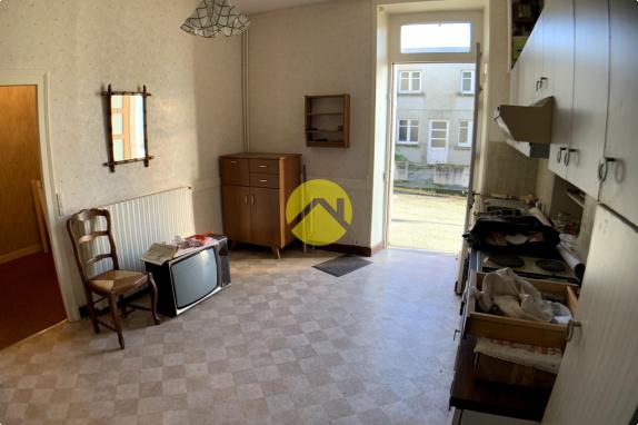 Maison de bourg au calme