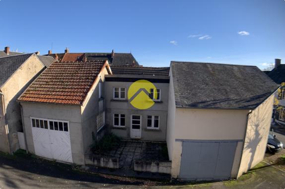 Maison de bourg au calme