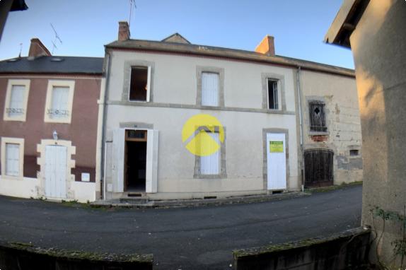 Maison de bourg au calme