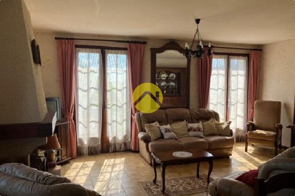 Propriété sur 7 700 m² de jardin