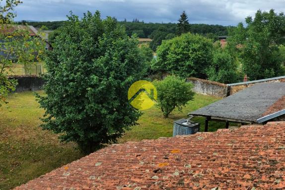 Maison avec grange et jardin