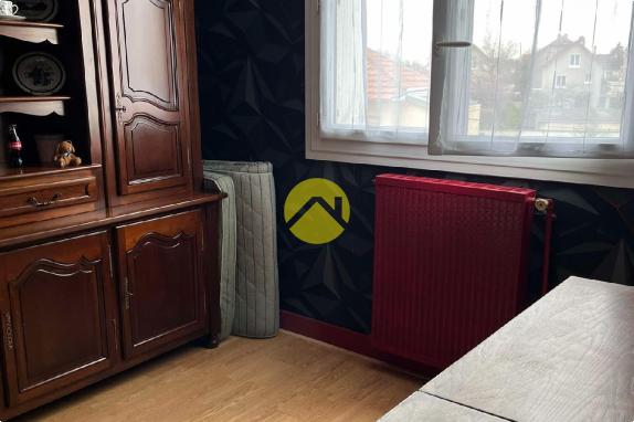 APPARTEMENT AVEC BALCON ET GARAGE