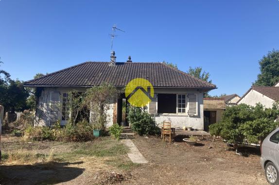 Maison / Pavillon Blet, 4 pièces à vendre