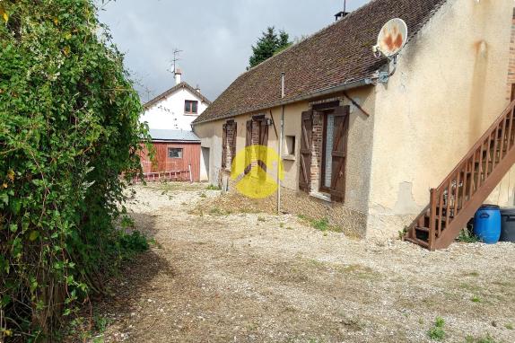 Petite longère louée