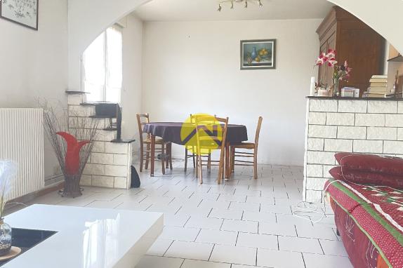 APPARTEMENT AVEC BALCON