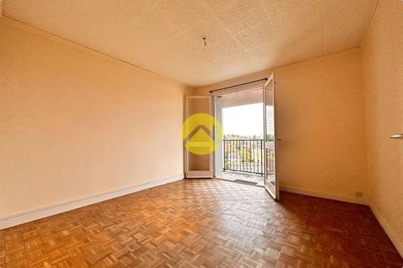 APPARTEMENT AVEC BALCON