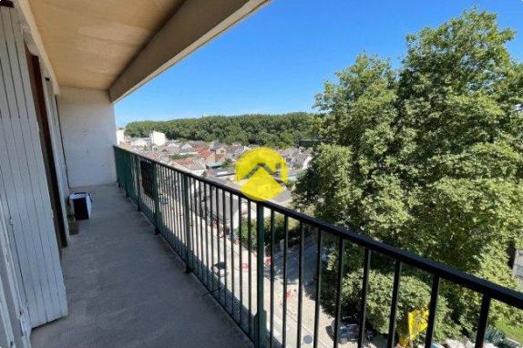 APPARTEMENT AVEC BALCON